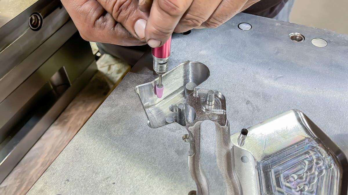 Why Mold Maintenance Determines Plastic Injection Molding Quality